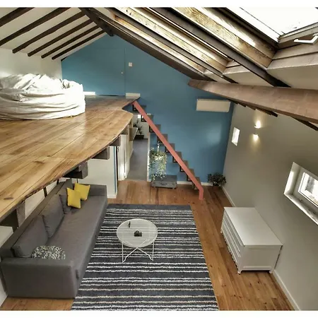 Charming Top Floor River View, Historic Center Apartamento
