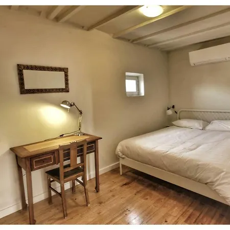 Charming Top Floor River View, Historic Center *